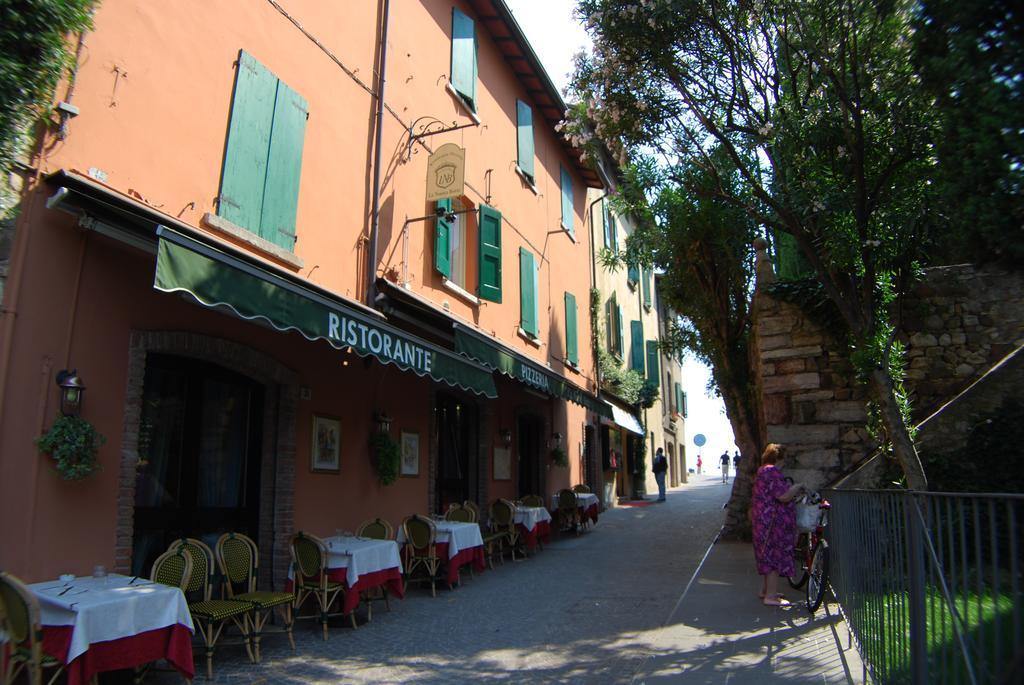 Appartamenti Corneliani Сирмионе Экстерьер фото